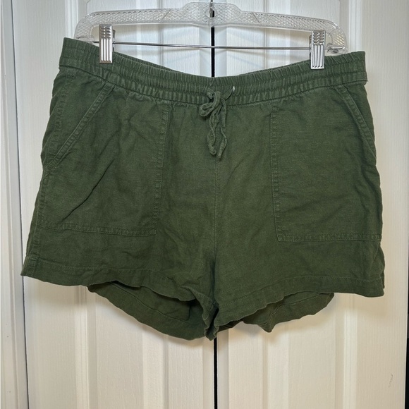 J. Crew - Women's Beachy Summer Green Casual Basic Lightweight Shorts in Size S - Picture 2 of 7